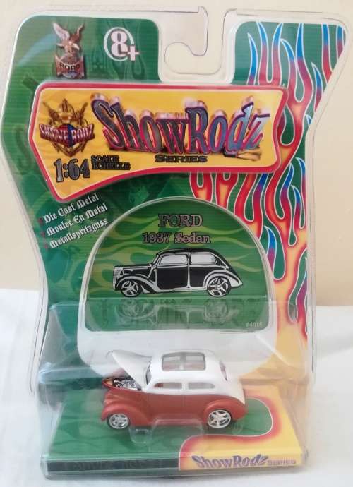 Ford 1937 Sedan 1:64