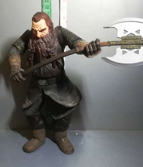 GIMLI (8,5 inch) 21cm Figurine includes Axe