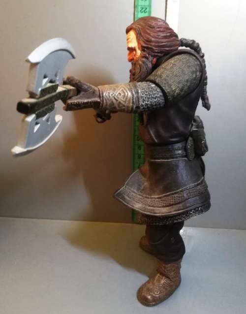 GIMLI (8,5 inch) 21cm Figurine includes Axe
