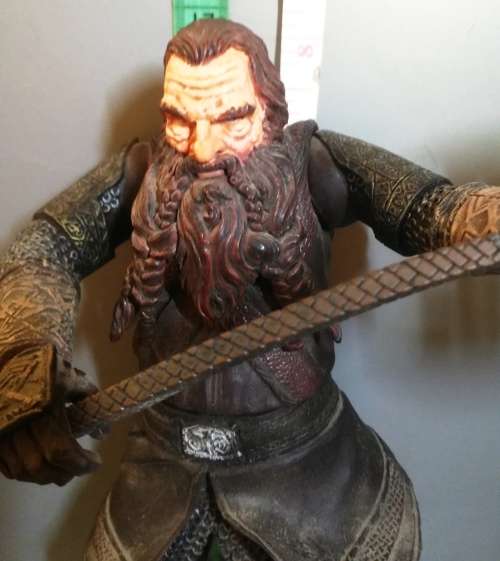 GIMLI (8,5 inch) 21cm Figurine includes Axe
