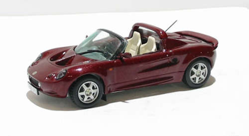 Lotus Elise 111S in ruby red