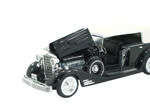 1933 Cadillac Fleetwood Black