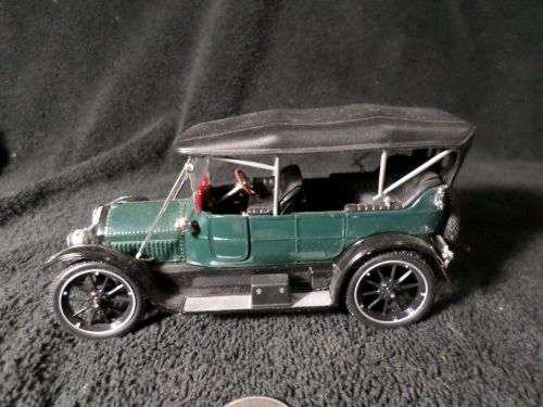 1913 Cadillac Touring Car