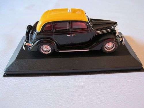 Ford V8 Taxi Montevideo 1950