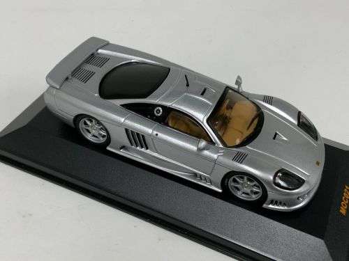 Saleen S7 Metallic Silver