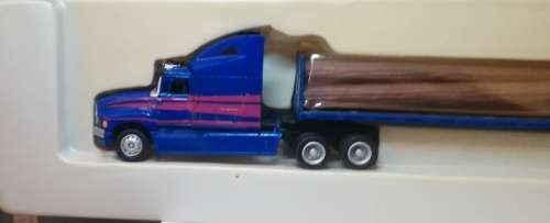 Ford Aeromax Truck + Flatbed 1:87 Scale