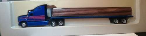 Ford Aeromax Truck + Flatbed 1:87 Scale