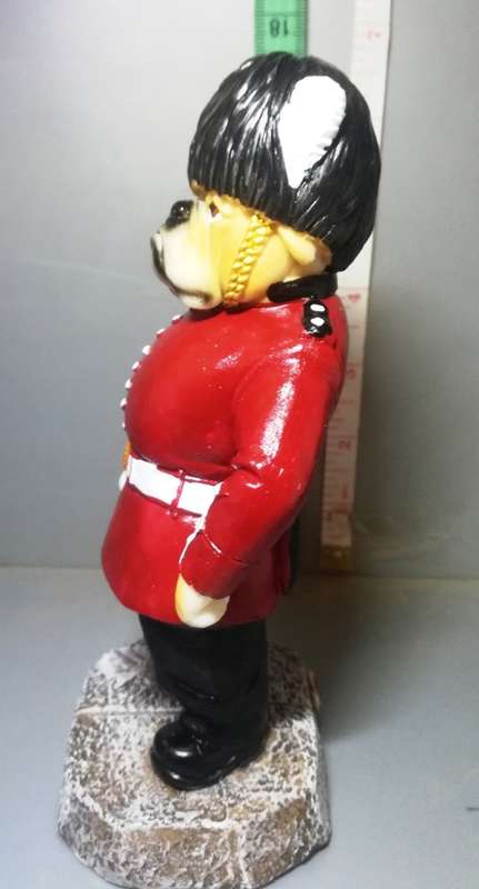 Scot`s Guard Collectable Dog