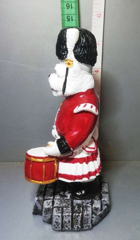 Scot`s Side Drummer Collectable Dog