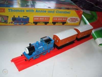 Thomas and Annie & Clarabel coaches clockwork trainset