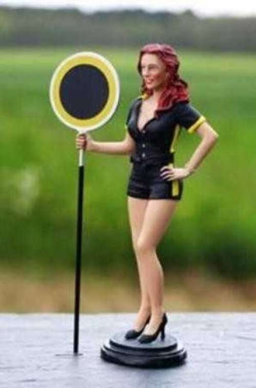 Grid Girl Brunette