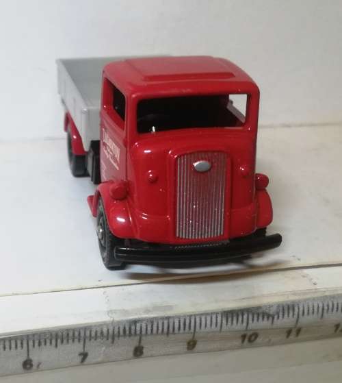 Fordson 7v Truck, E & K Benton