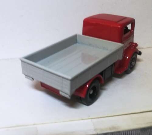 Fordson 7v Truck, E & K Benton