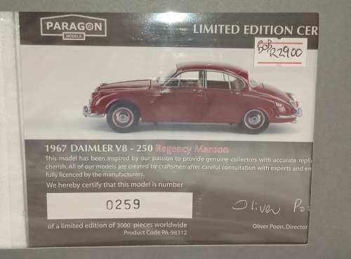 1967 Daimler 250 V8 RHD, Regency Maroon