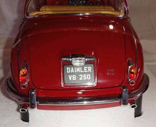 1967 Daimler 250 V8 RHD, Regency Maroon