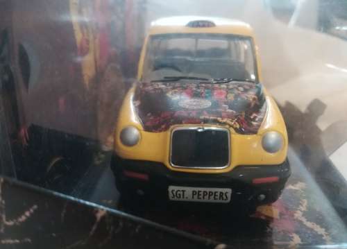 Beatles Sergeant Pepper,Album Cover Taxi Model
