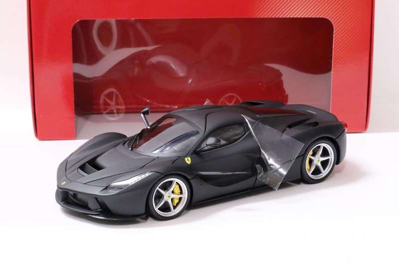 La Ferrari, Matt Black
