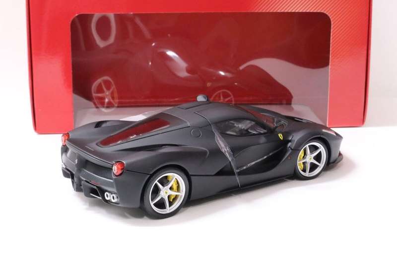 La Ferrari, Matt Black