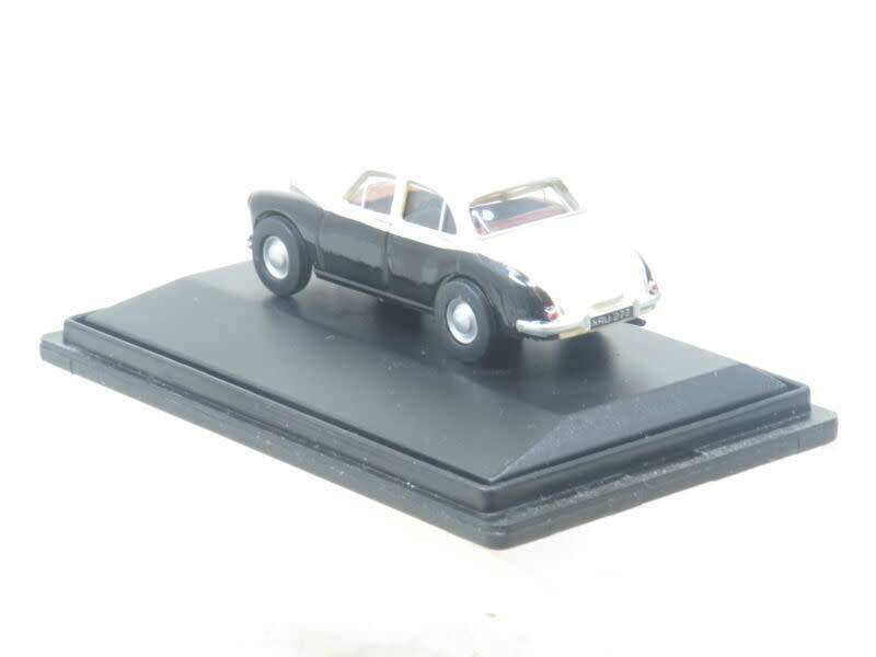 MG Z Ivory Black