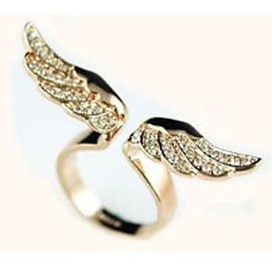 Full Rhinestone Wing Shape Ring (Gold)..!