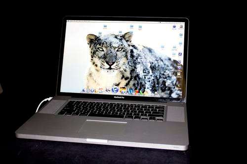 Apple Macbook Pro 17"