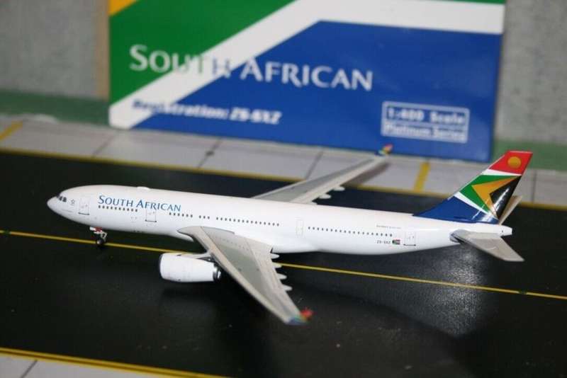 Phoenix 1:400 South African Airways Airbus A330-200 ZS-SXZ (10492) Model Plane