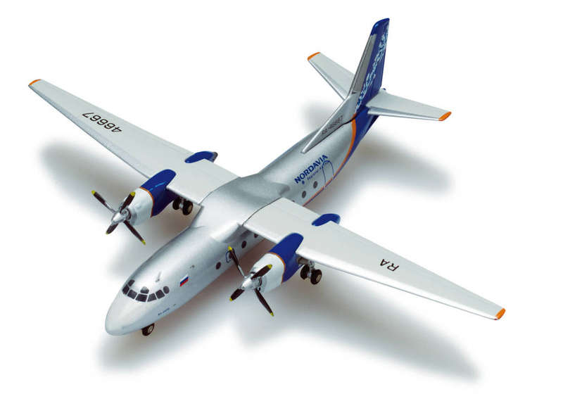 Herpa Nordavia Airlines Antonov An-24Rv 1/200