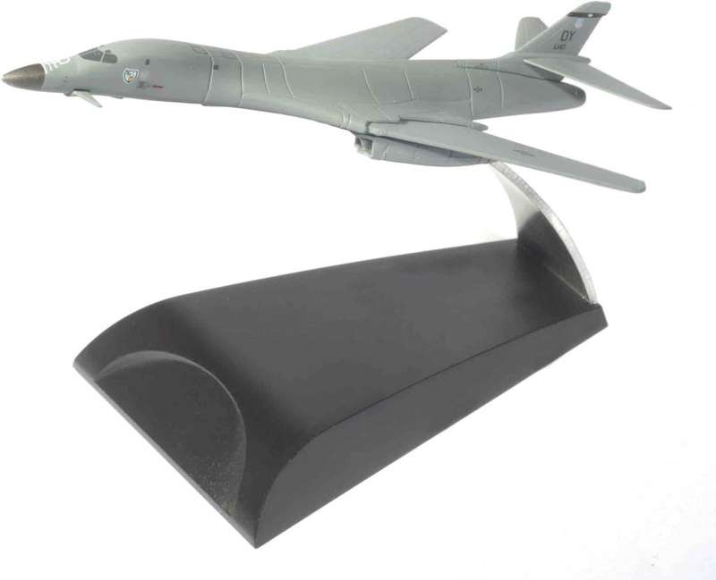 New Dragon 56264 USAF Rockwell B-1 Lancer `Last Lancer` 1:400 scale