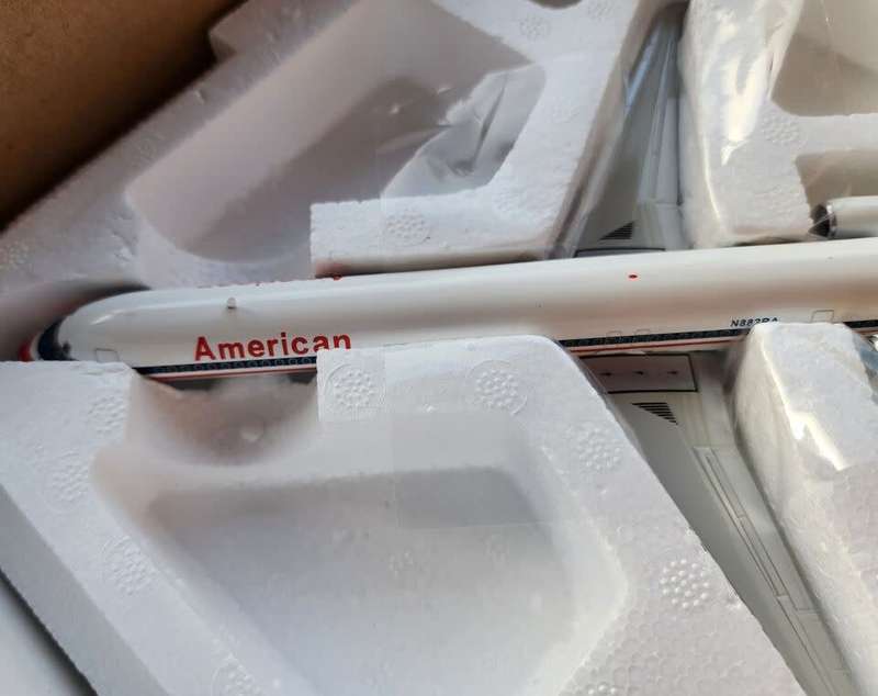 JET-X - MCDONNELL DOUGLAS MD82 - AMERICAN AIRLINES - SCALE 1/200