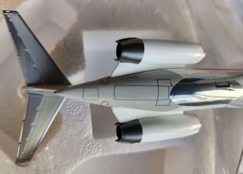 JET-X - MCDONNELL DOUGLAS MD82 - AMERICAN AIRLINES - SCALE 1/200