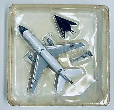 DRAGON WINGS 1/400 USAF DOUGLAS KC-10 EXTERNDER W/ F-117 NIGHTHAWK 55741