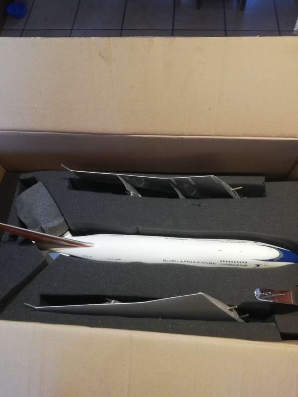 1:100 display model south african airways b747sp ZS-SPF