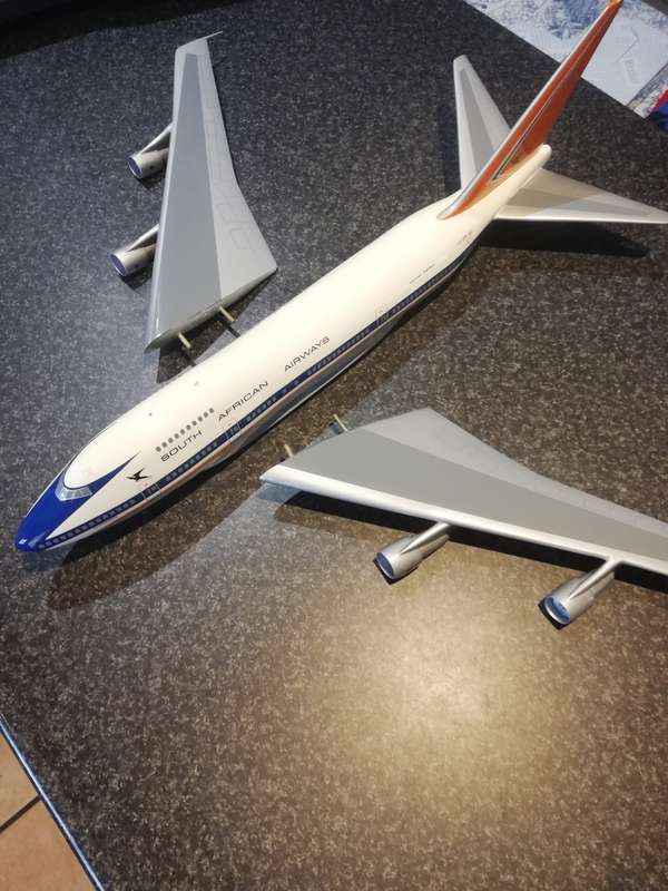 1:100 display model south african airways b747sp ZS-SPF