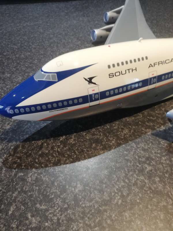 1:100 display model south african airways b747sp ZS-SPF
