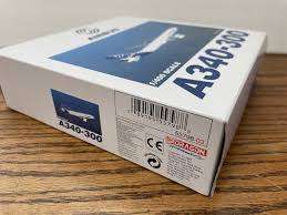 2005 Dragon Wings 1:400 Diecast AIRBUS A340-300 House Colors 55798