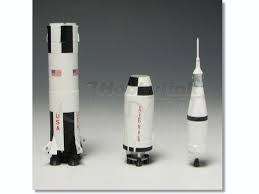 DRAGON WINGS DRW56215 1/400 SCALE DIECAST SATURN V APOLLO 13 MODEL