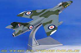 CORGI HAWKER HUNTER 1:72 AA32713