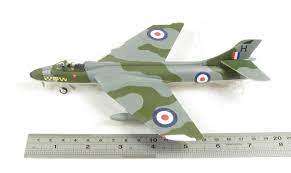 CORGI HAWKER HUNTER 1:72 AA32713