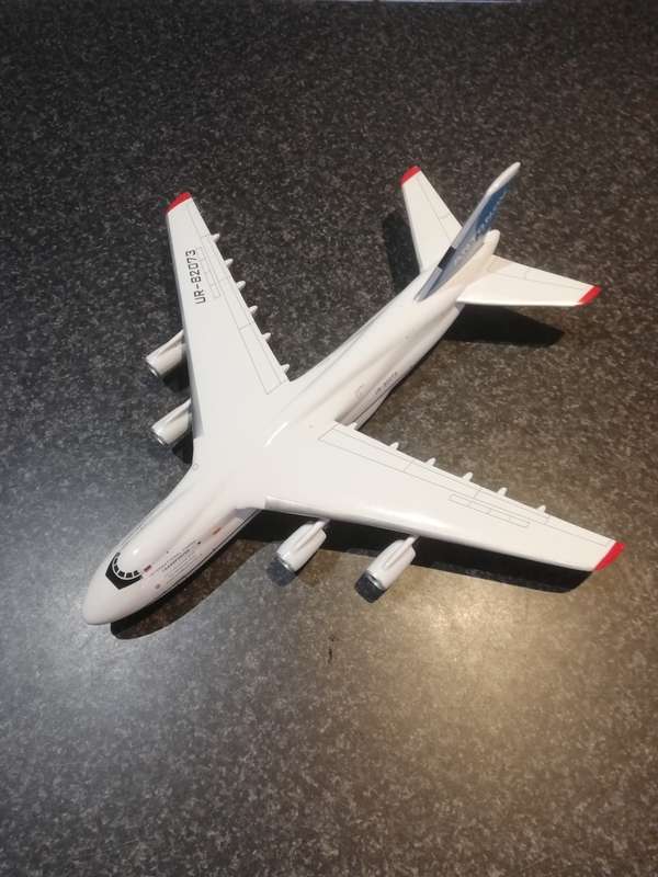 ANTONOV AN-124 1:200