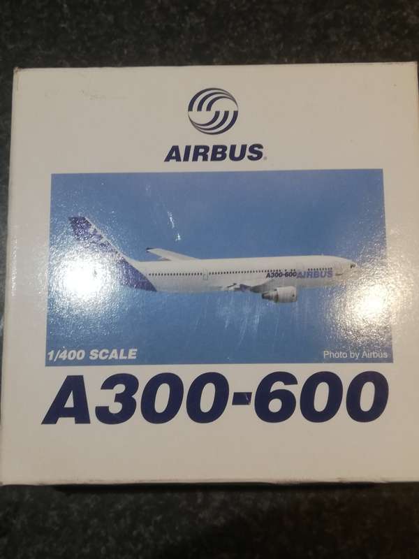 AIRBUS A300-600 1:400