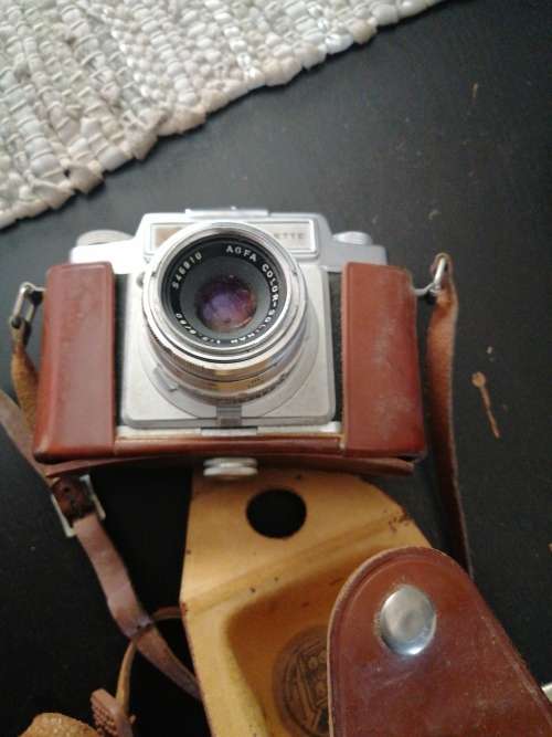 Camera lot, 3 working cameras, 2x 35mm and 1x Polaroid instamatic