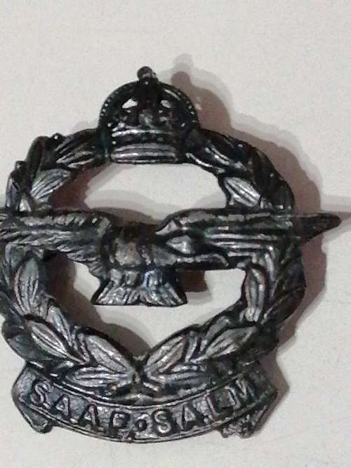 WW2 SAAF Cap badge and lapel badge