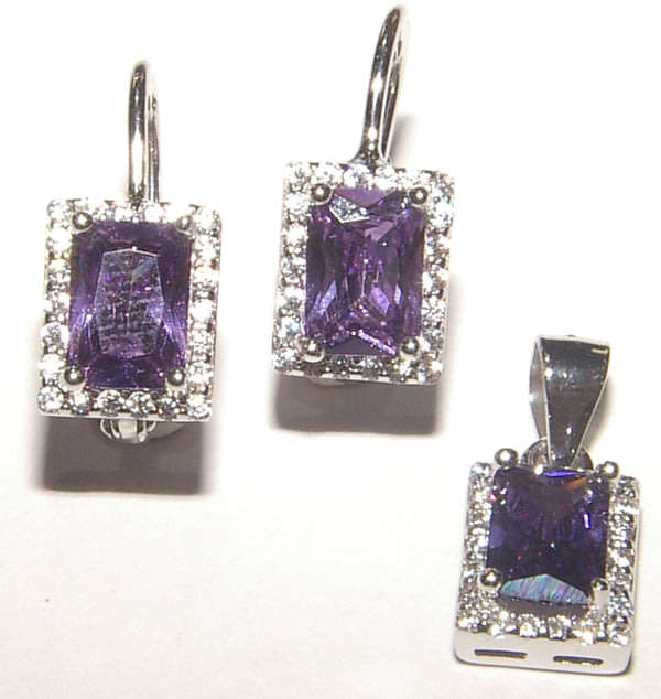 GORGEOUS PENDANT AND EARRINGS SET IN SOLID .925 STERLING SILVER!