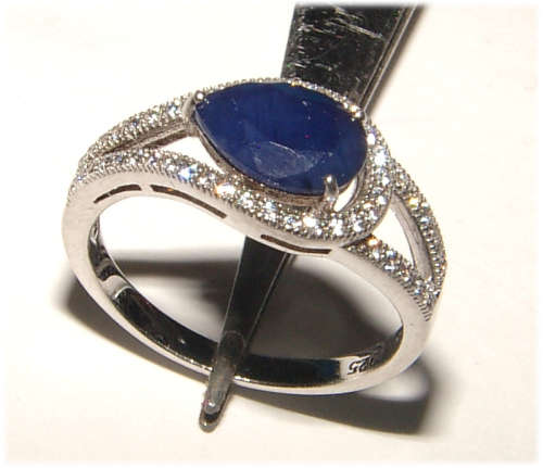 PURE PERFECTION! SOLID .925 STERLING SILVER RING WITH NATURAL SAPPHIRE AND SIMULATED DIAMONDS!