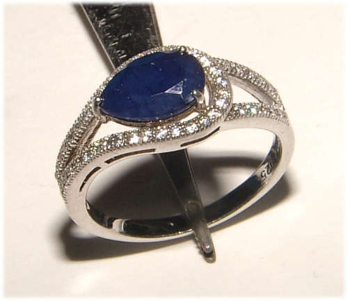 PURE PERFECTION! SOLID .925 STERLING SILVER RING WITH NATURAL SAPPHIRE AND SIMULATED DIAMONDS!