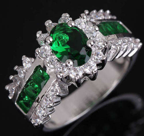 STUNNING EMERALD 18K WHITE GOLD FILLED DRESS RING