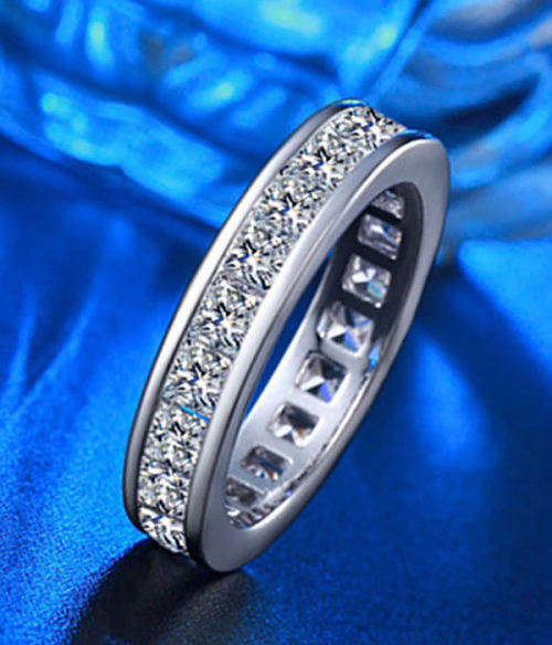 STUNNING SAPPHIRE 18K WHITE GOLD FILLED ETERNITY RING