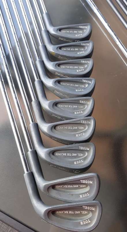 BARGAIN! - 29 GOLF CLUBS AND 3 GOLF BAGS ALL IN GOOD CONDITION - ONLY R1500!