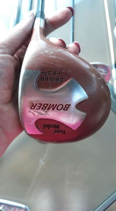 BARGAIN! - 29 GOLF CLUBS AND 3 GOLF BAGS ALL IN GOOD CONDITION - ONLY R1500!