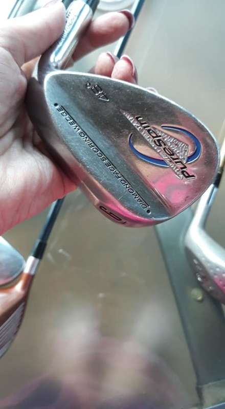 BARGAIN! - 29 GOLF CLUBS AND 3 GOLF BAGS ALL IN GOOD CONDITION - ONLY R1500!